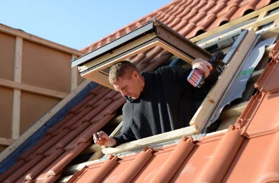 Pose de fenêtres de toit Velux à Réaup-Lisse